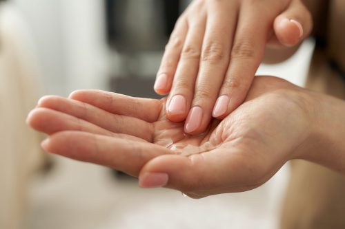 Za šta sve može da se koristi bebi ulje: Njeguje i kožu i kosu