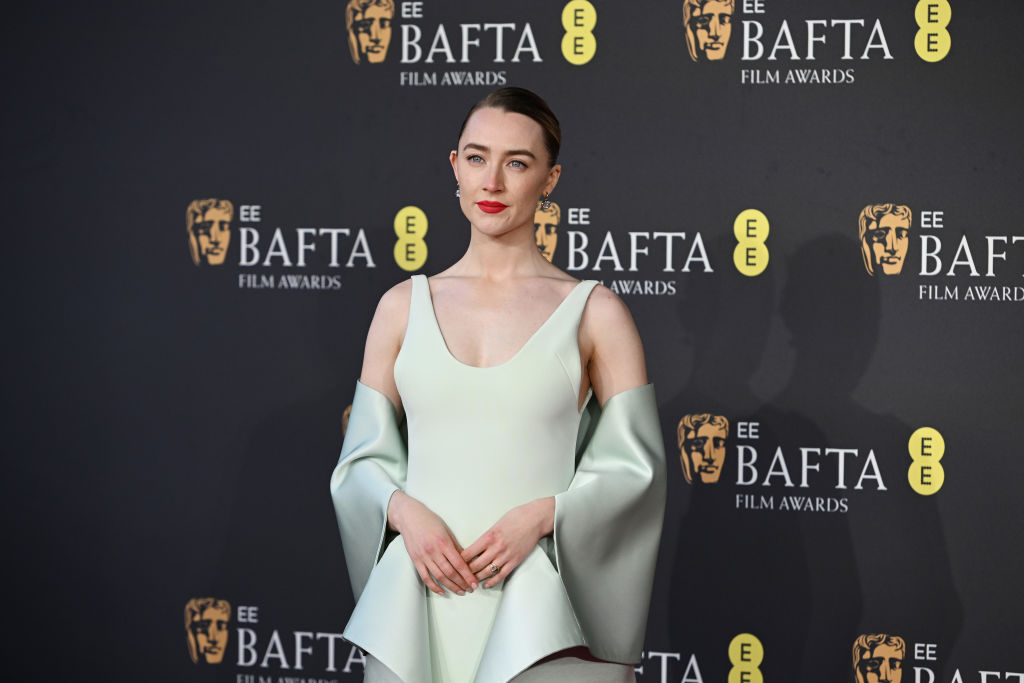 Saoirse Ronan - Crvene usne