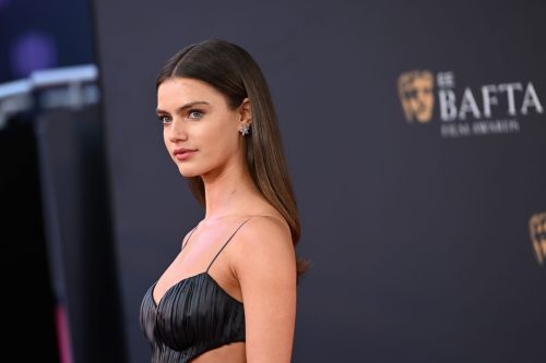 Najljepša šminka sa BAFTA 2025: Bambi oči i povratak 