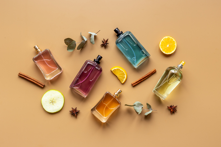 Eau de Parfum vs. Eau de Toilette: Koji miris traje duže i koji vrijedi više?