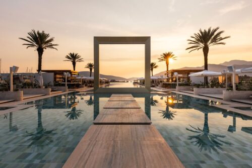 AURA Beach: Naljepši plažni bar u Crnoj Gori i specijalni gost – DJ Themba 23. avgusta