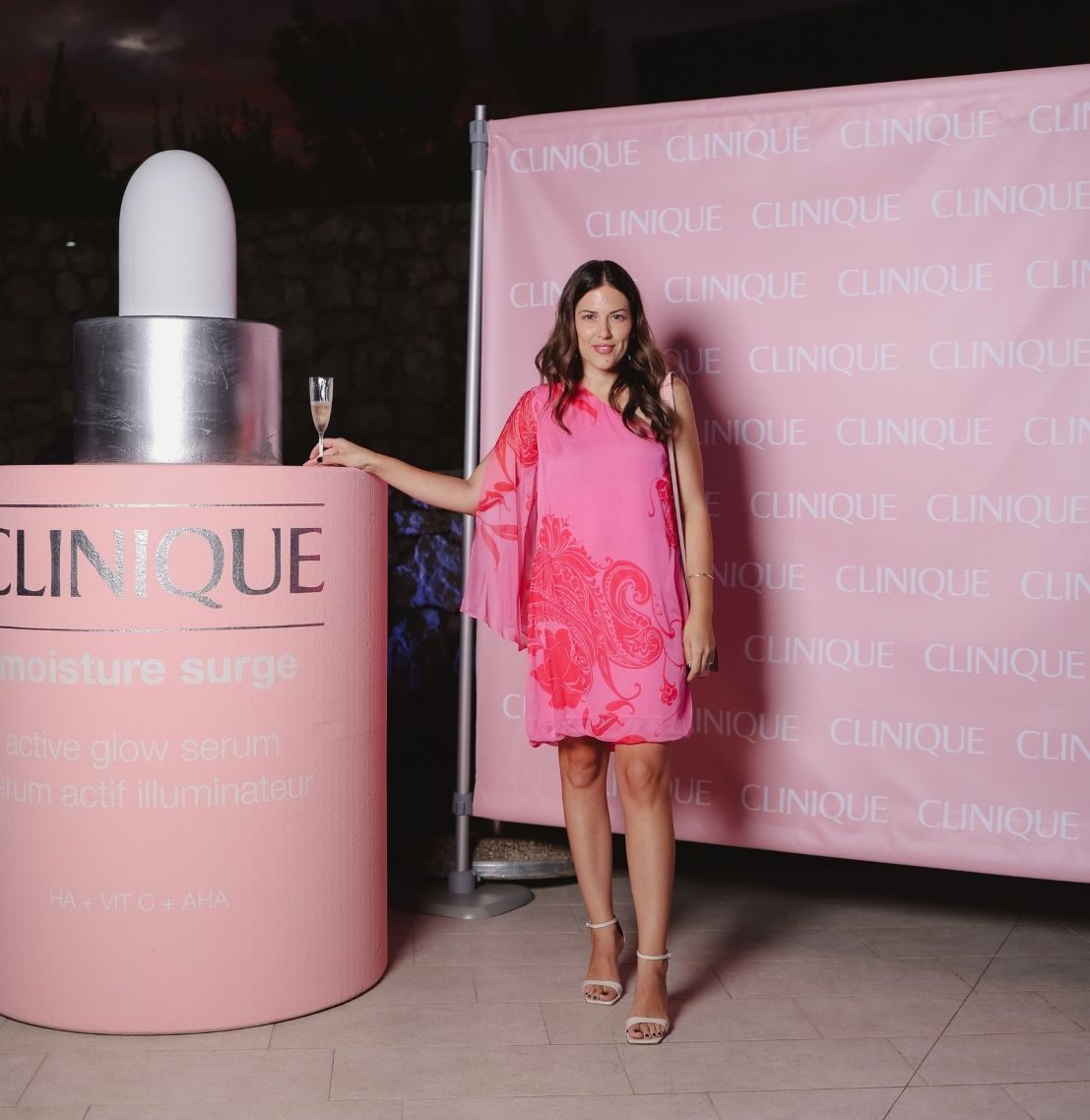 IMG_3946_resized.jpg 1