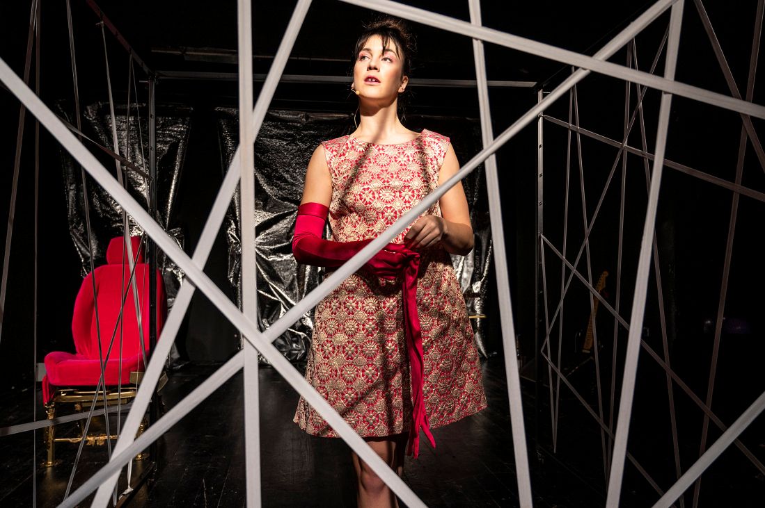 Predstava JELENA SAVOJSKA