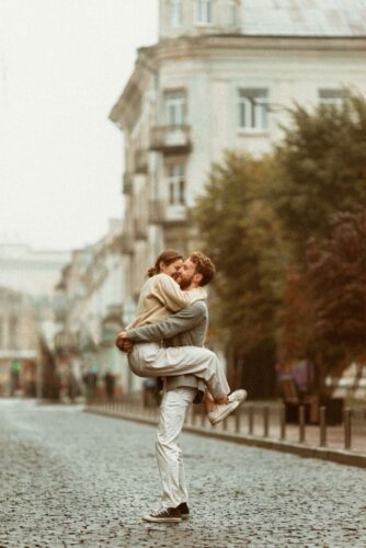 5 horoskopskih znakova koji vole najjače (i najdublje)