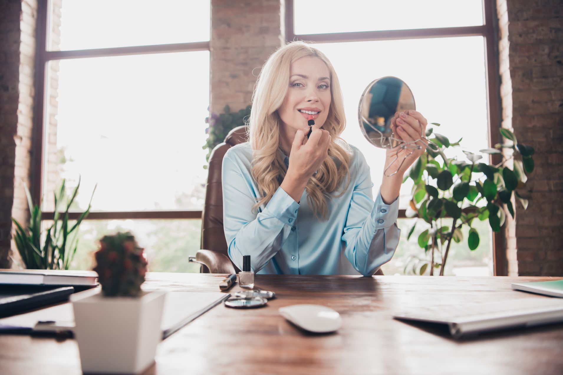 Fenomen „kancelarijskog vazduha“: zašto koža izgleda loše nakon radnog dana